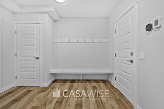 8049 Cedric Mah Rd in Edmonton, AB - Building Photo - Building Photo