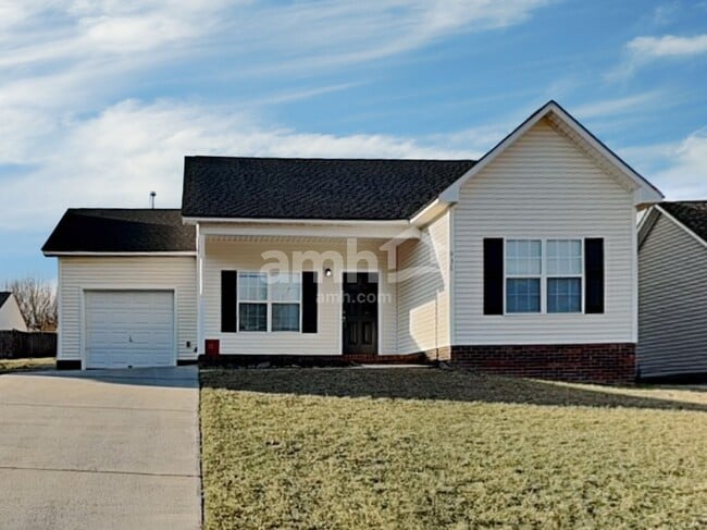 property at 936 Anchor Way NE