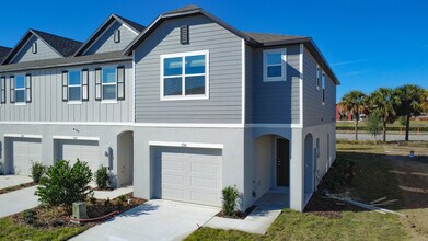 3741 Academia Ave in Lakeland, FL - Building Photo - Building Photo