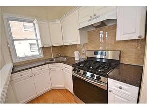 1973 Gildersleeve Ave, Unit #1 in Bronx, NY - Building Photo - Building Photo