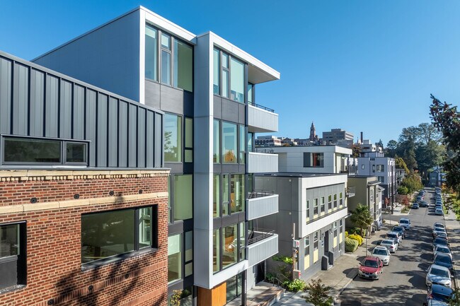 BB House in Seattle, WA - Foto de edificio - Building Photo