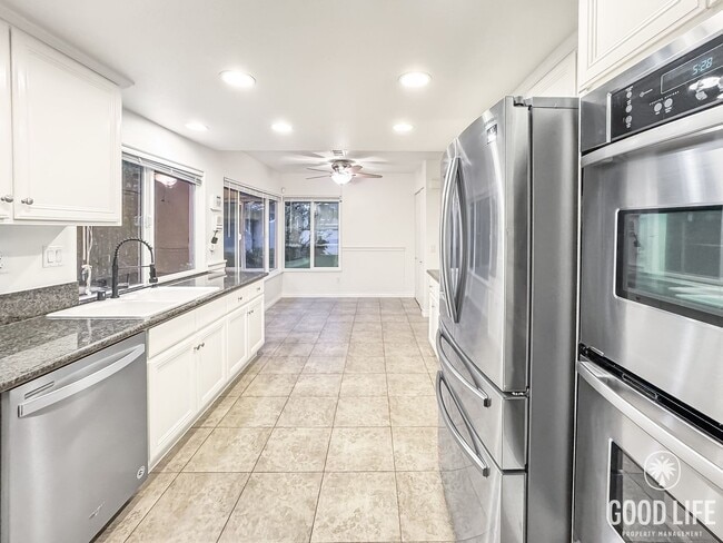 property at 25521 Alisal Ave