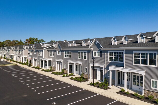 Fairfield Knolls At Deer Park 55+
