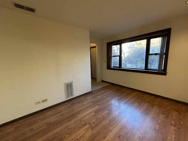 3146 N Southport Ave, Unit G in Chicago, IL - Building Photo - Building Photo