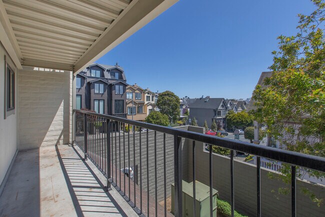 702 Presidio Ave-Unit -101 in San Francisco, CA - Building Photo - Building Photo