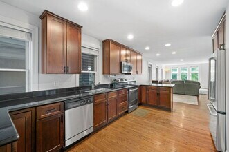 2054 W Race Ave in Chicago, IL - Building Photo - Building Photo