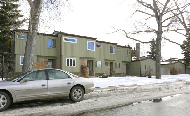 4500 39th St NW in Calgary, AB - Building Photo - Building Photo