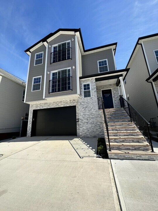 139 Court St in Elizabeth, NJ - Building Photo