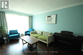 20 Celestine Dr in Toronto, ON - Building Photo - Building Photo