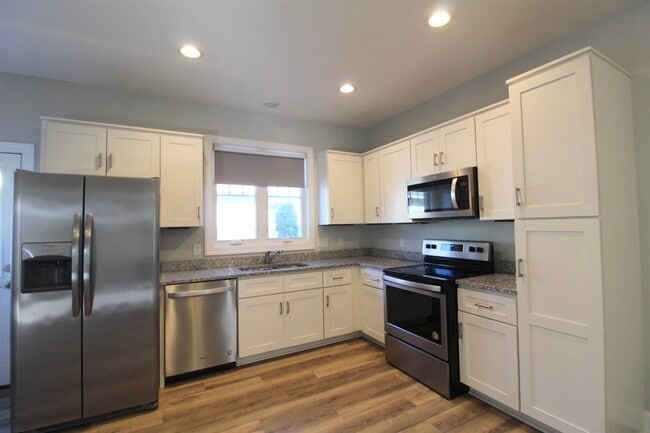 2646 Greenport Dr in Harrisonburg, VA - Building Photo - Building Photo