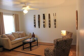 3611 Comanche St in Bryan, TX - Building Photo - Building Photo