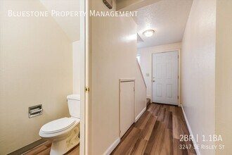 3247 SE Risley Ave in Portland, OR - Building Photo - Building Photo