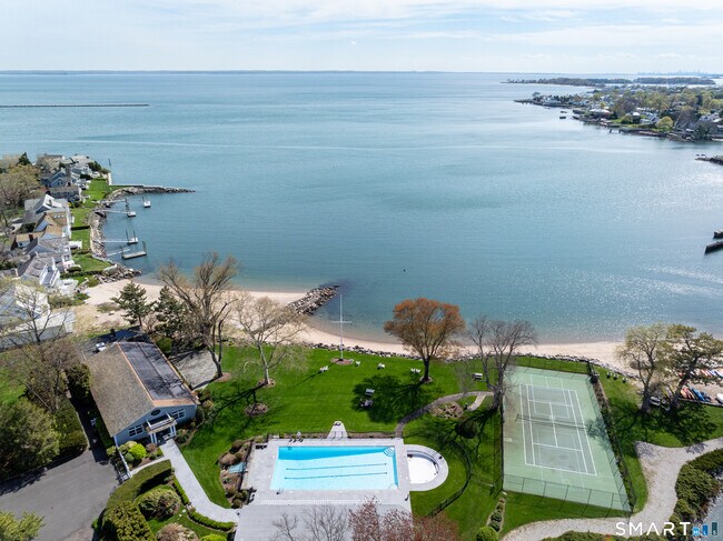 187 Dolphin Cove Quay in Stamford, CT - Building Photo - Building Photo