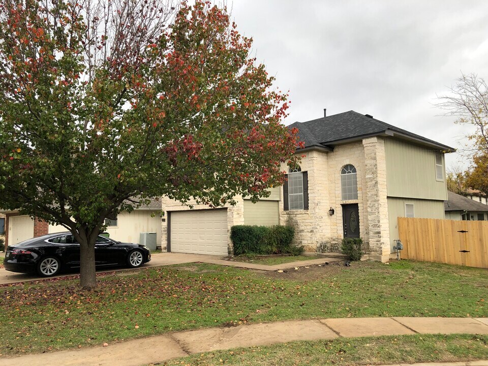 905 Double File Cv in Round Rock, TX - Building Photo
