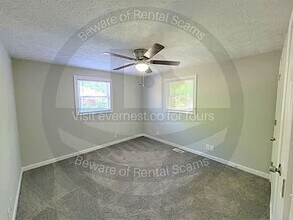 225 Holly Smith Dr in Mcdonough, GA - Foto de edificio - Building Photo