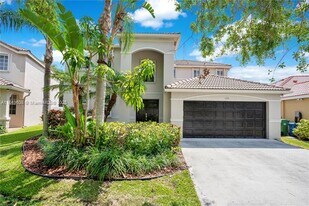 1570 Elm Grove Rd in Weston, FL - Building Photo