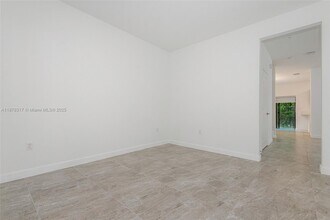 152 SW 185th Way in Pembroke Pines, FL - Building Photo - Building Photo