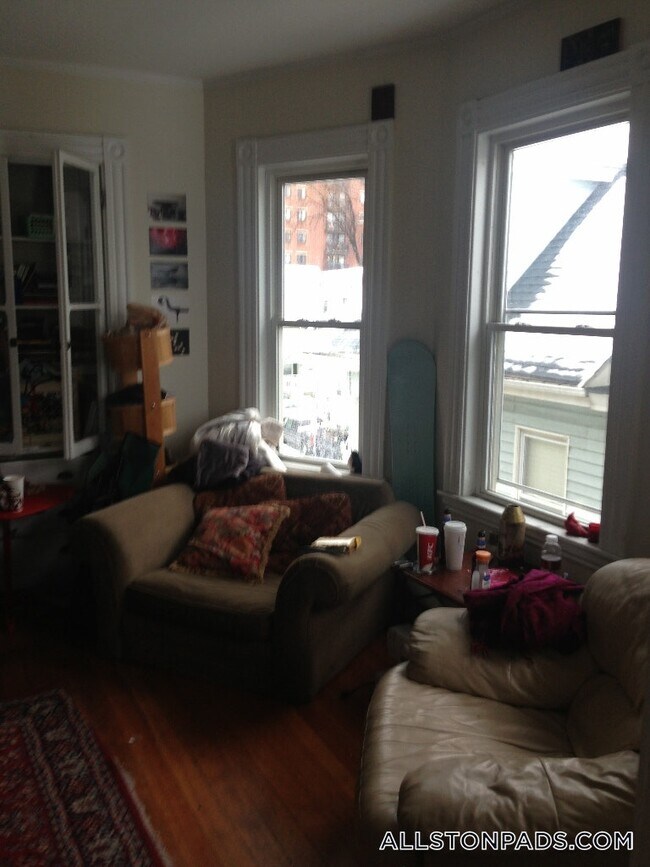 24 Everett St in Boston, MA - Foto de edificio - Building Photo