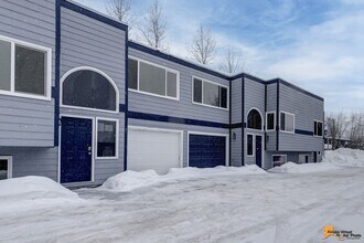 4011 E Turnagain Blvd in Anchorage, AK - Building Photo - Building Photo