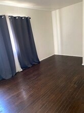 6609 1/2 Brynhurst Ave, Unit 6609.5 in Los Angeles, CA - Building Photo - Building Photo