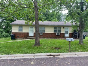2103 Meadowvale Ct-Unit -A in Columbia, MO - Building Photo - Building Photo