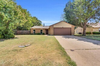 411 McKinley St in Cedar Hill, TX - Building Photo - Building Photo