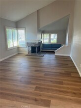 26 Alderbrook, Unit 639 in Irvine, CA - Building Photo - Building Photo