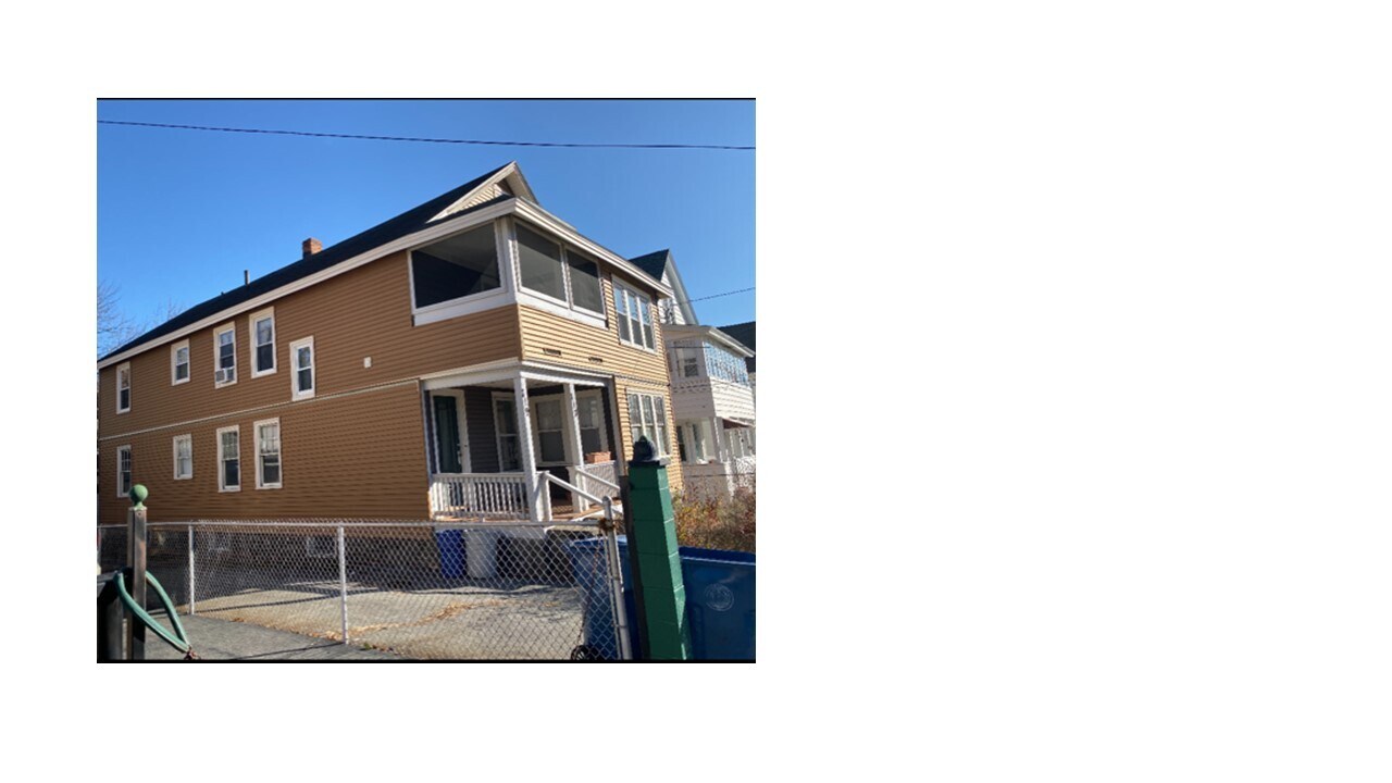 117 Perry Ave in Lawrence, MA - Building Photo