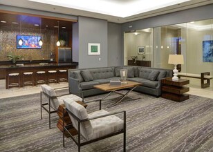 68 W Hubbard St, Unit 1408 in Chicago, IL - Building Photo - Building Photo