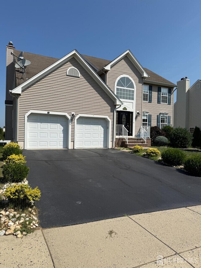 33 Constitution Way in South River, NJ - Building Photo - Building Photo