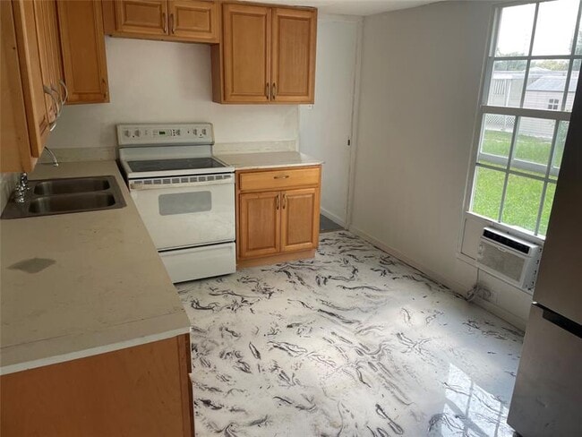 8556 Berkley Dr in Davie, FL - Building Photo - Building Photo