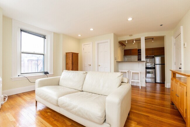 41 Worcester Sq, Unit 5 in Boston, MA - Foto de edificio - Building Photo