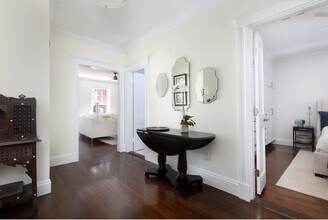 140 Commonwealth Ave in Boston, MA - Building Photo - Building Photo