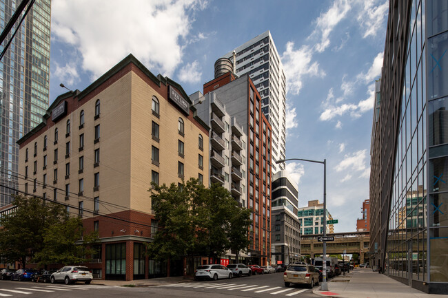 The Independent in Long Island City, NY - Building Photo - Building Photo