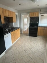 98 Alexander St, Unit 2 in Rochester, NY - Building Photo - Building Photo