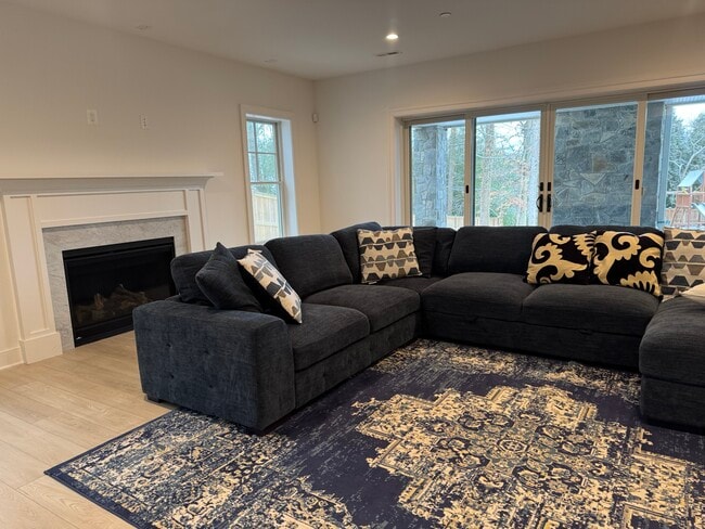 8504 Meadowlark Ln, Unit Basement in Bethesda, MD - Building Photo - Building Photo