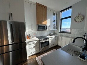 111 E McBee Ave. in Greenville, SC - Building Photo - Building Photo
