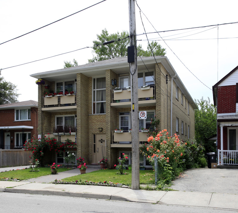 20 Louisa St in Toronto, ON - Building Photo