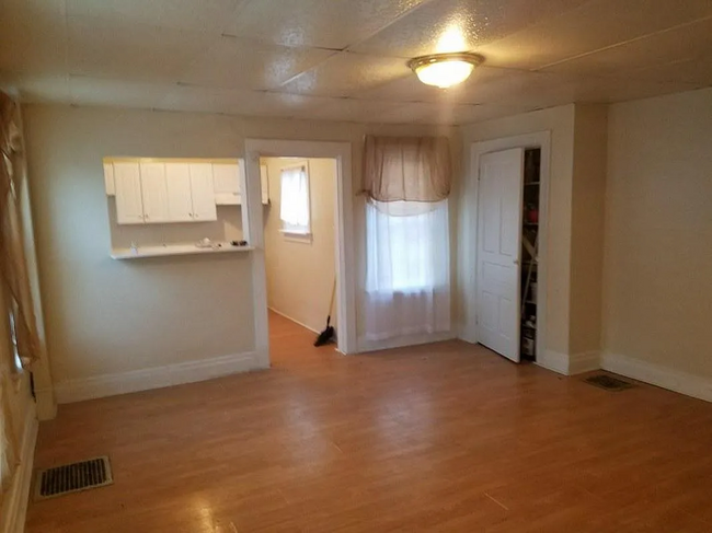 3017 Wadlow St in Pittsburgh, PA - Building Photo - Building Photo