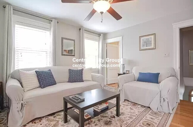 33 Harriet St, Unit 2