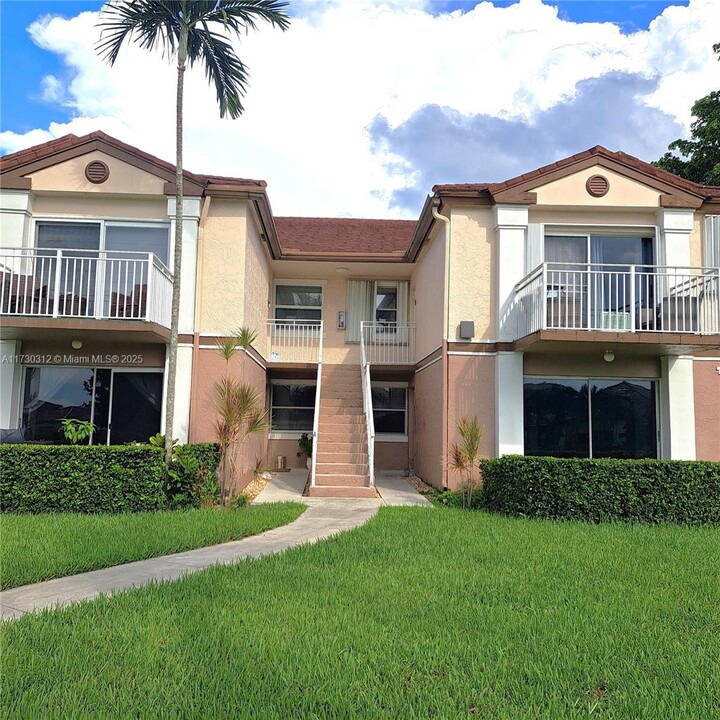 1226 SW 113th Terrace in Pembroke Pines, FL - Building Photo