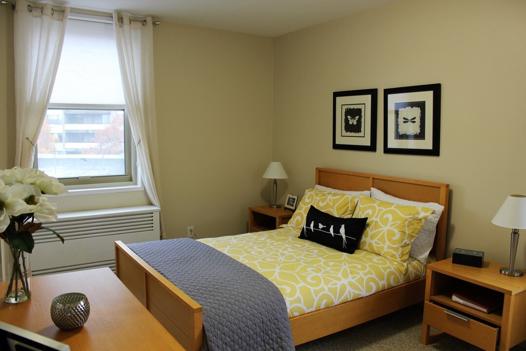 11 Camelot Ct in Boston, MA - Foto de edificio