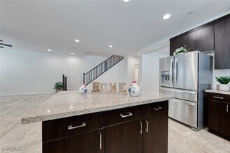 1024 Via Panfilo Ave in Henderson, NV - Building Photo - Building Photo