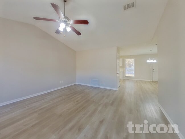 114 Scarborough Ct in Ellenwood, GA - Building Photo - Building Photo