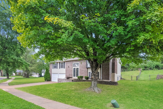 6911 Candlewick Way in Florissant, MO - Building Photo - Building Photo