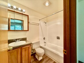 2251 NE Blakeley St in Seattle, WA - Building Photo - Building Photo