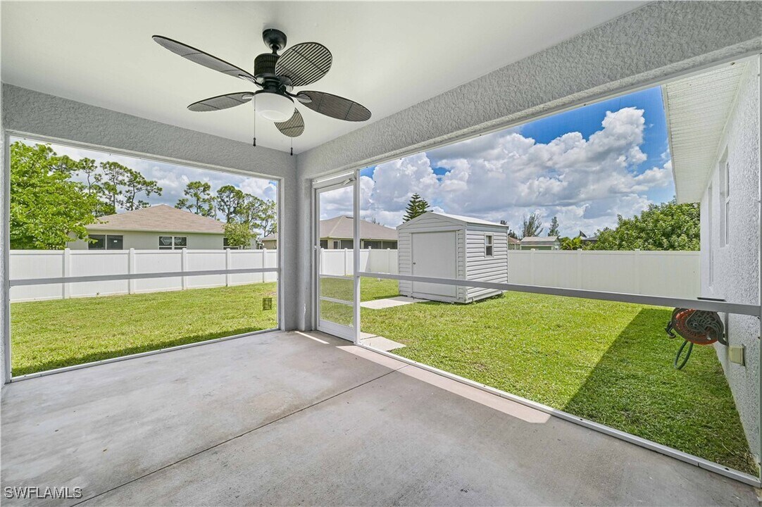 3445 NE 8th Pl in Cape Coral, FL - Building Photo