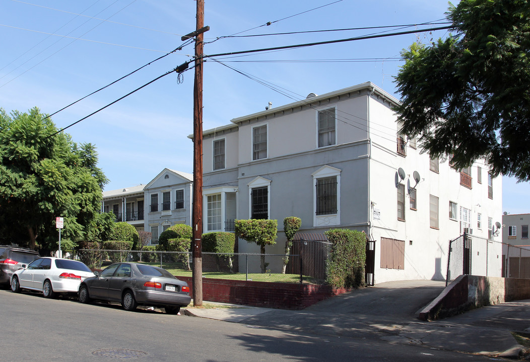 372 Columbia Ave in Los Angeles, CA - Building Photo