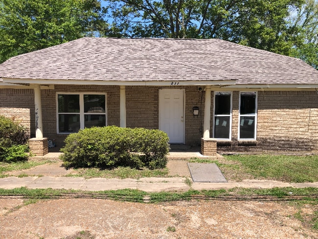 property at 211 Greensboro St