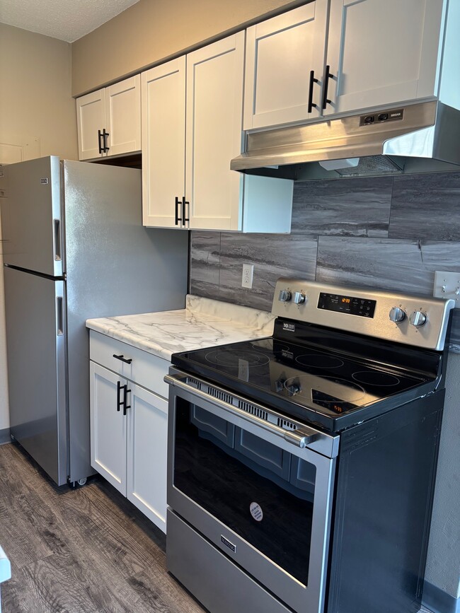 property at 1705 Edgewood Dr NW